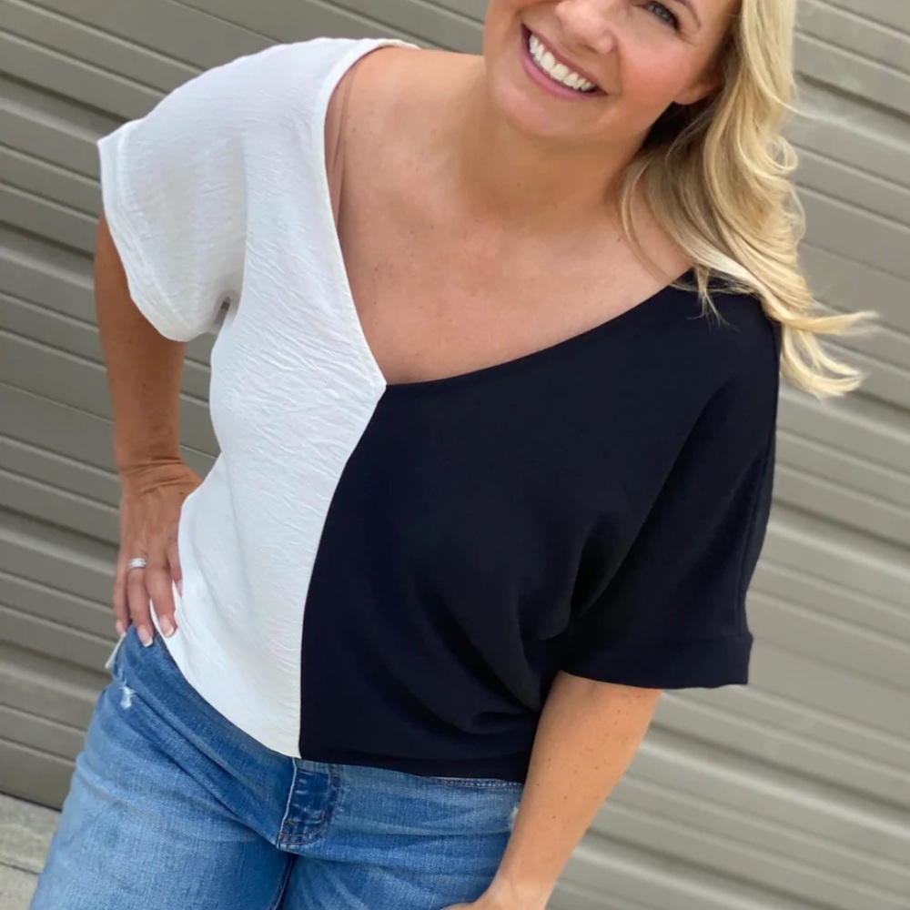 Brand new color block vneck